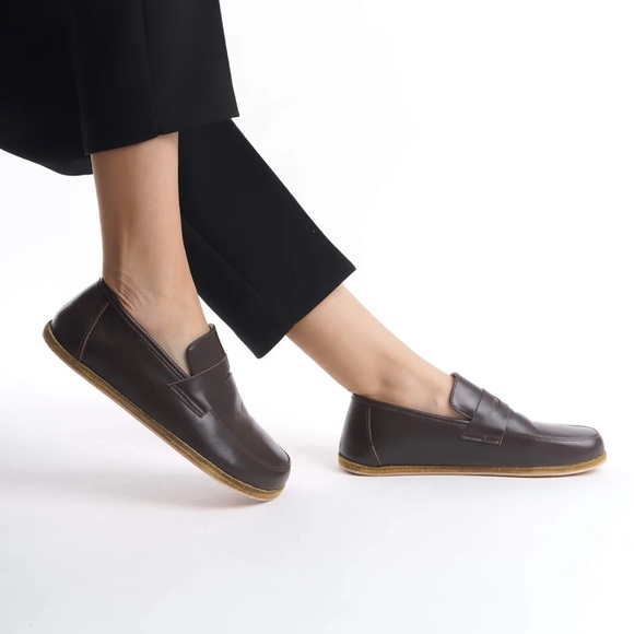 NWT | Sardis Leather Barefoot Women Penny Loafers - Brown - Picture 2 of 5